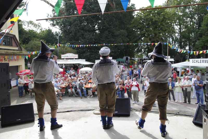 Matrosen in Lederhosen Volksfest